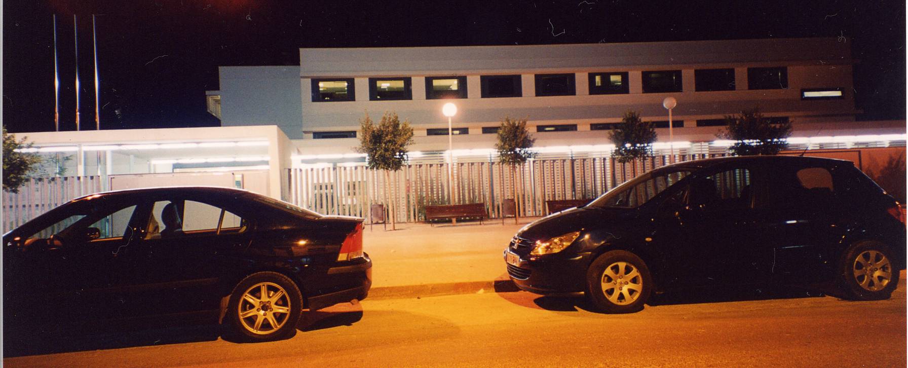imagen de noche de mi instituto