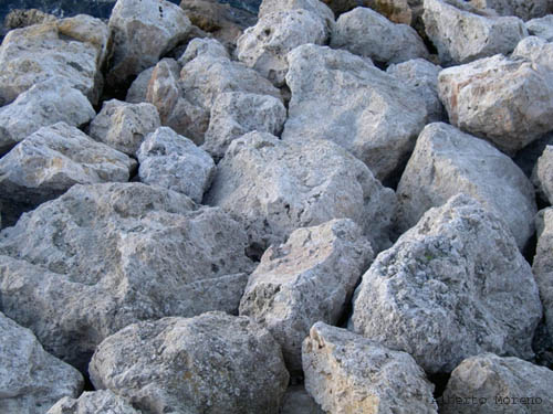 Piedras apagadas