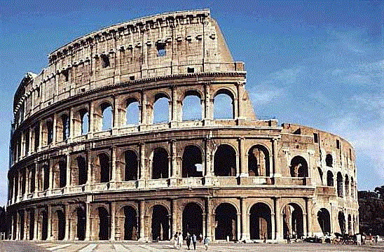 El Coliseo romano durante el d�a