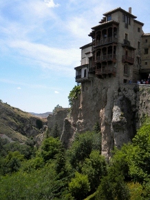 LAS  CASAS  COLGADAS