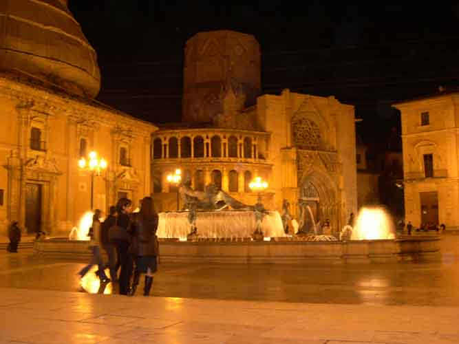 Plaza de la Virgen