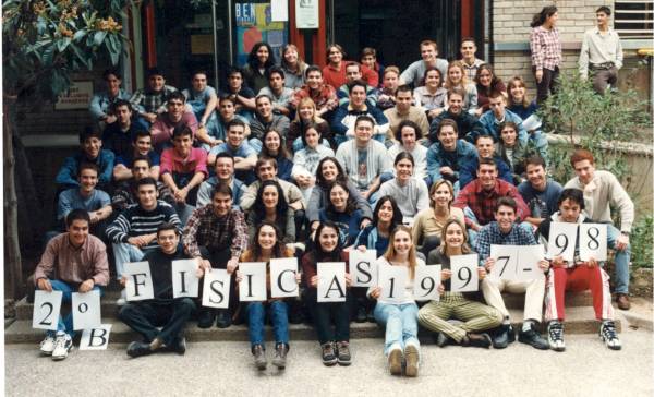 todos juntos / 
foto 'Paco mirando abajo' version