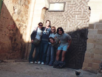 Alba, Mar�a, Ruth, Pepe, desconocida