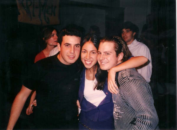 Joven y amigo